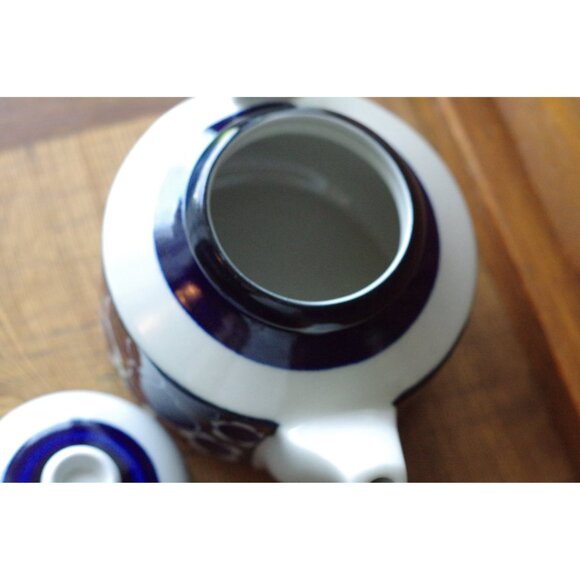 Vintage Teapot - Arabia Finland "Saara" Pattern Teapot by Anja Jaatinen-Winquist - Picture 4 of 6